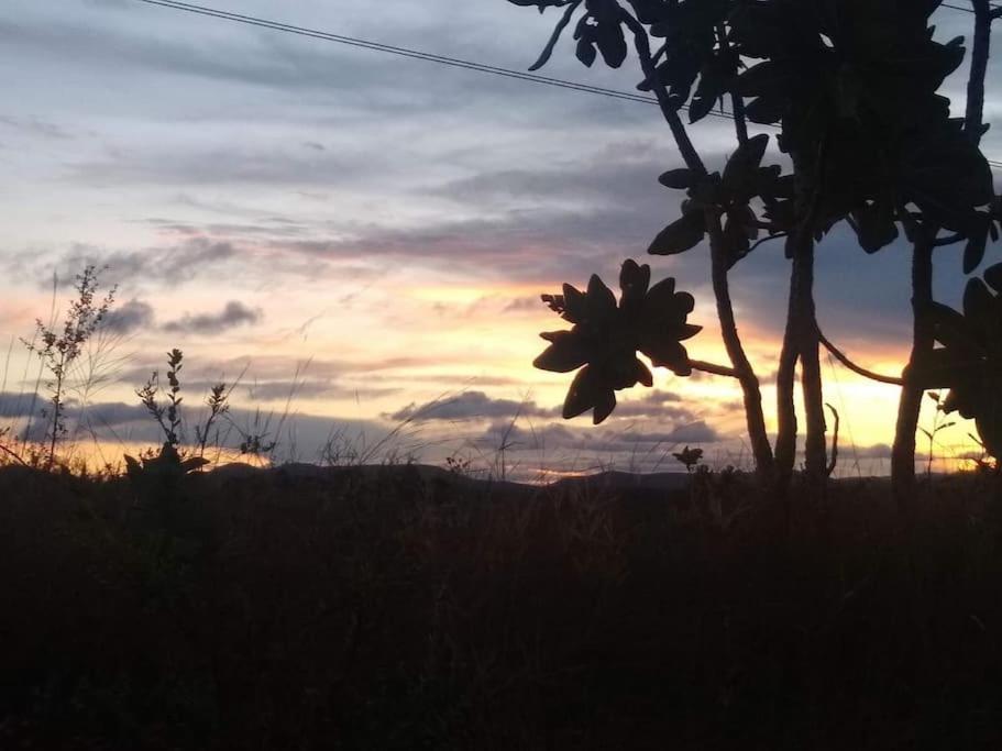 Chale Aconchegante Em Estancia Climatica Santo Antônio do Leite Εξωτερικό φωτογραφία